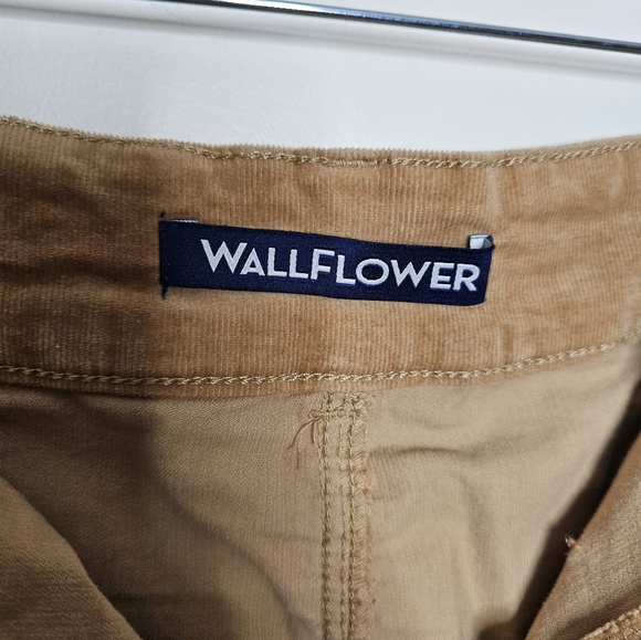 Wallflower tan corduroy skirt size 16w - Picture 3 of 4